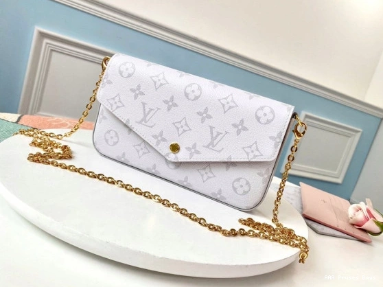 AAA Replica Ru LOUIS VUITTON FÉLICIE POCHETTE 0819